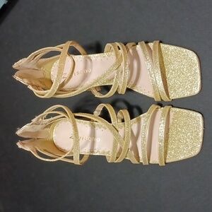 Women's Sandal Heels Zigisoho Gold Glitter Strappy Size 7.5 NWOB